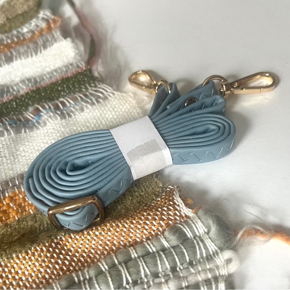 π·οΈππ cute light blue phone cross body bag with multiple pockets - Picture 11 of 12